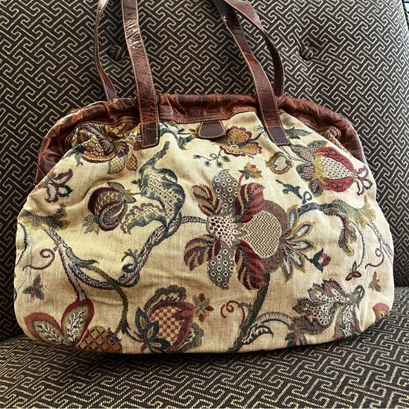 Vtg Furla Floral Tapestry and Leather Shoulder Bag - Picture 6 of 13
